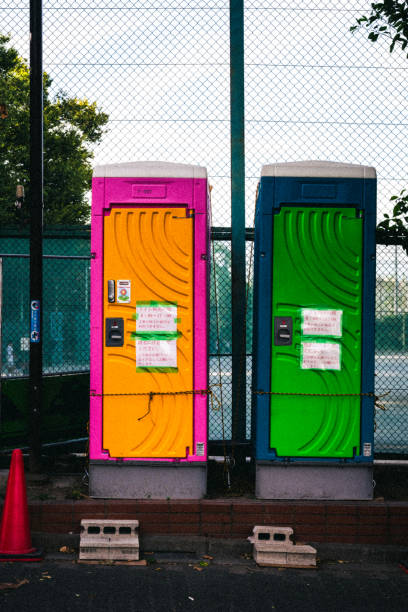 Best Porta potty rental near me  in Harrisburg, IL